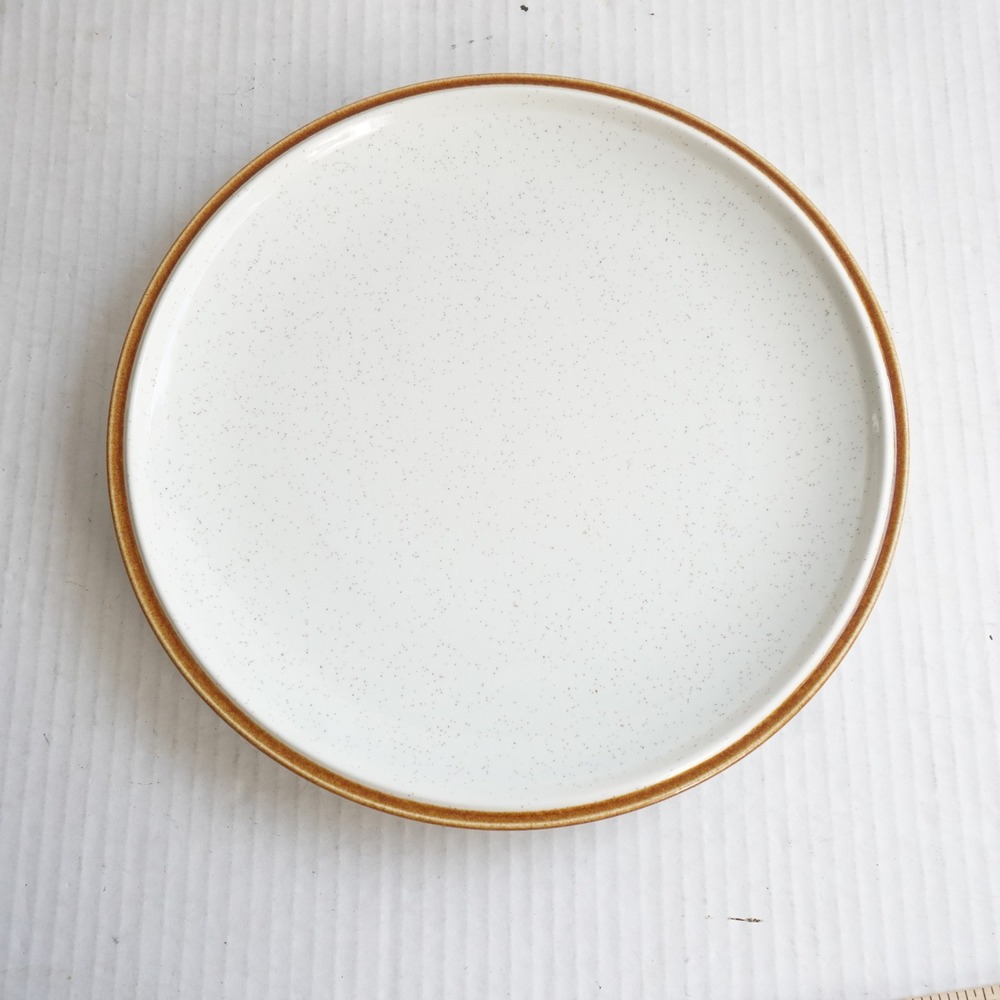Mikasa Natural Beauty Serving Plate Speckled Beige Brown Rim Oven to Table